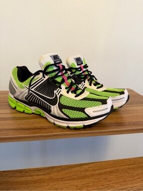 Nike Zoom Vomero 5 green white 11.5